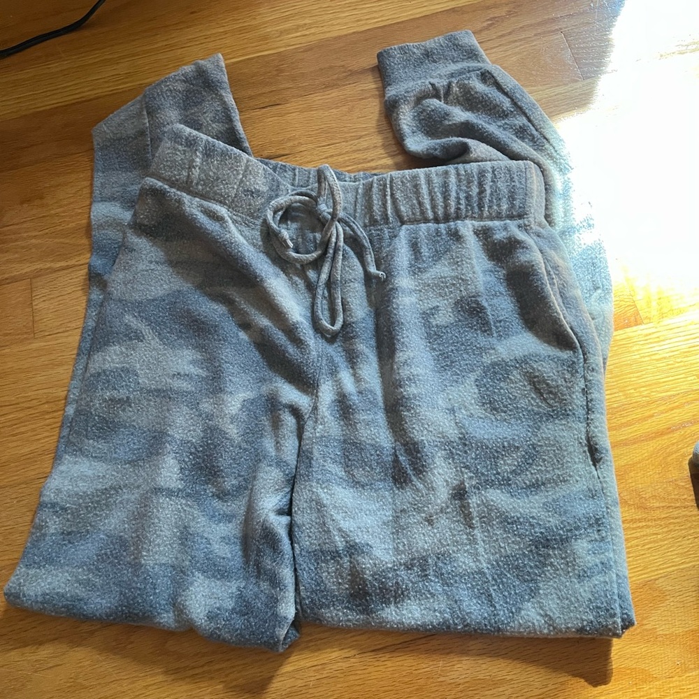 Wandering Dreams Camo jogger Lounge pj Pants size small